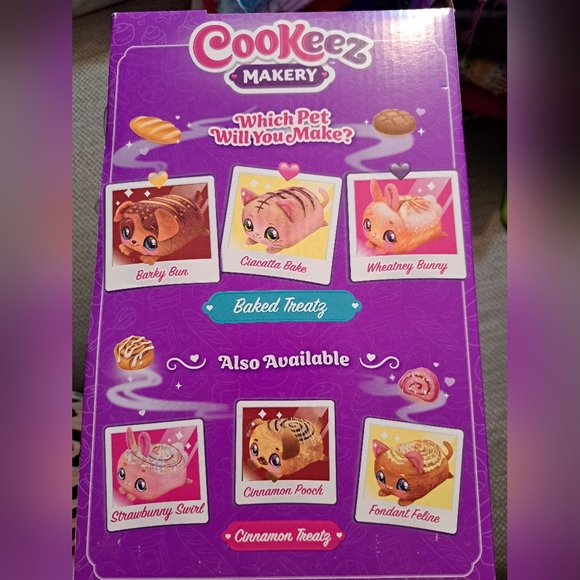 Cookeez Makery Baked Treatz Blue- Hard to Find Oven, Scented, Interactive NEW - Picture 4 of 5